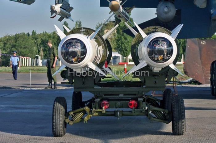 Авиационная управляемая ракета Х-29Т с пусковой АКУ-58-1 AMC72235