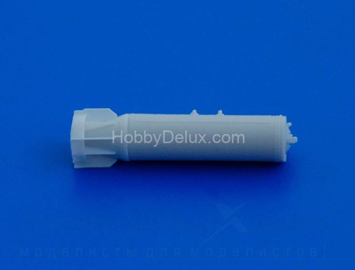 РБК-500 АО-2,5 РТМ, разовая бомбовая кассета калибра 500 кг без носового обтекателя (в комплекте две РБК-500). AMC48027-1