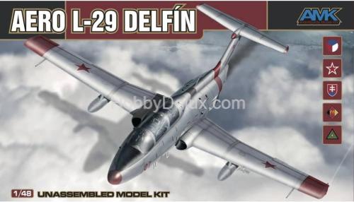 AMK 88002 Самолёт Aero L-29 Delfin
