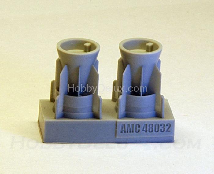 ЗАБ-500Ш зажигательная авиабомба калибра 500 кг с носовым обтекателем (в комплекте две бомбы). AMC48032-1